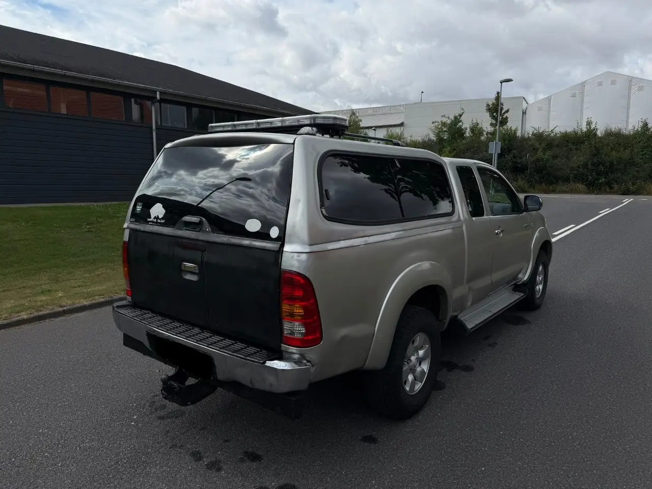 Billede 4 - Toyota HiLux 2,5 D-4D 102 Db.Kab 4x4 SR5