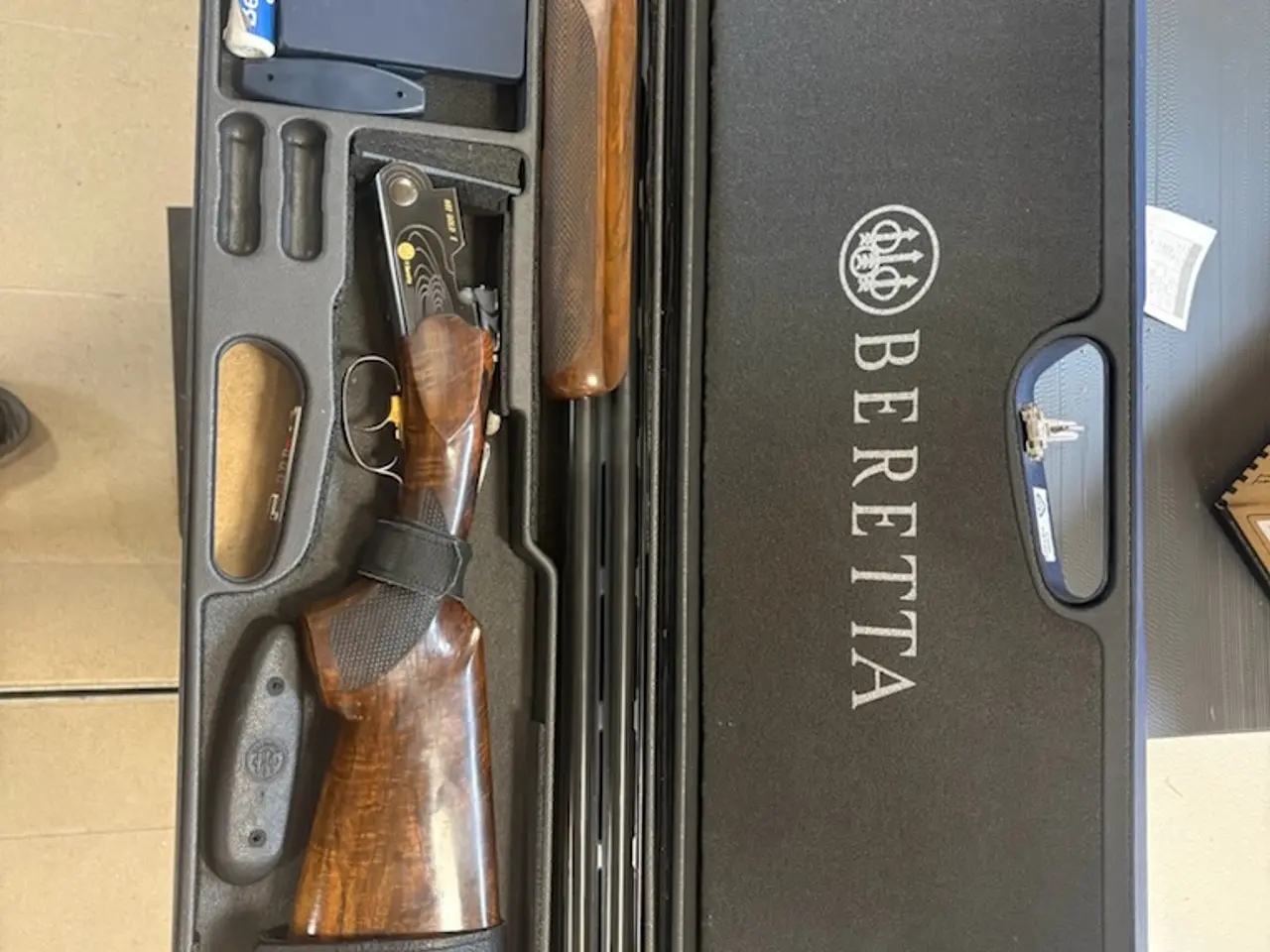 Billede 1 - Købes Beretta 682 Gold E Links