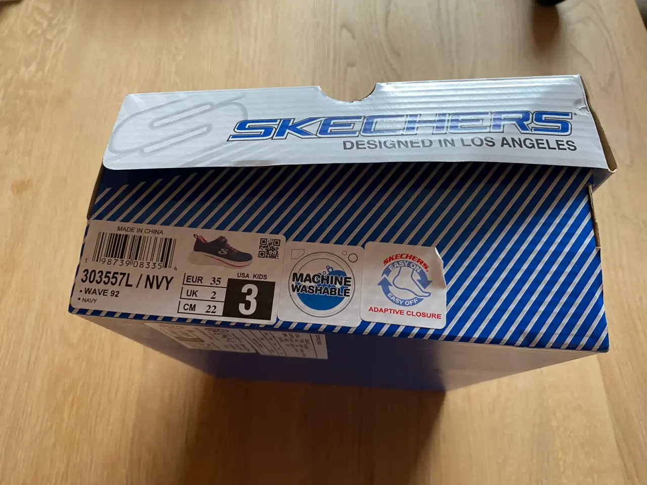 Billede 6 - Skechers waterproof pigesko str. 35