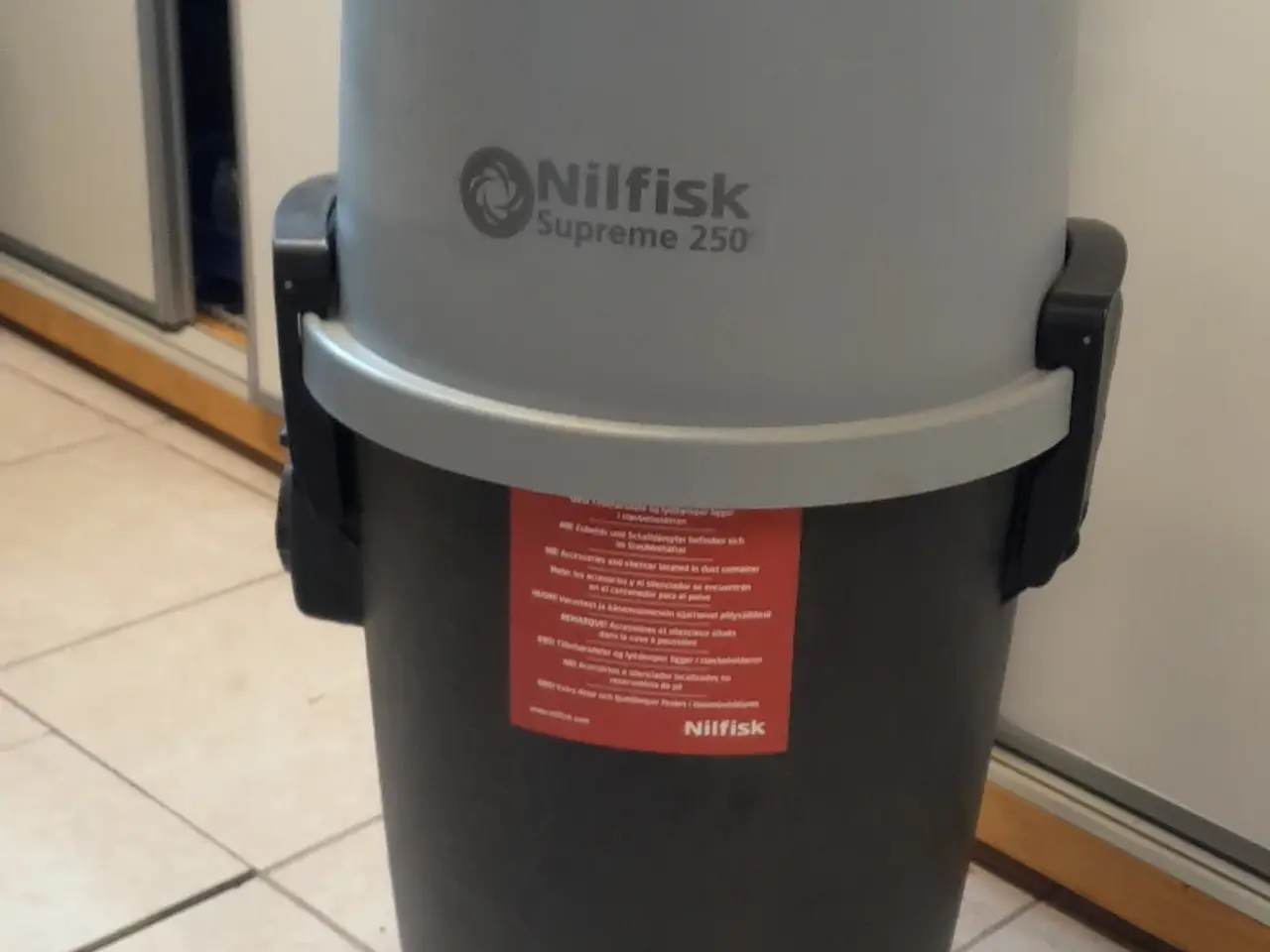Billede 1 - Centralstøvsuger Nilfisk