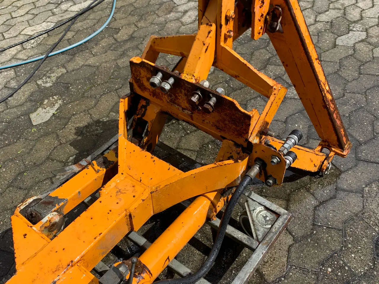 Billede 7 - Frontlift med A-ramme og PTO