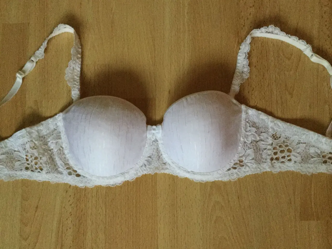 Billede 4 - Super fin BH str. 70 B