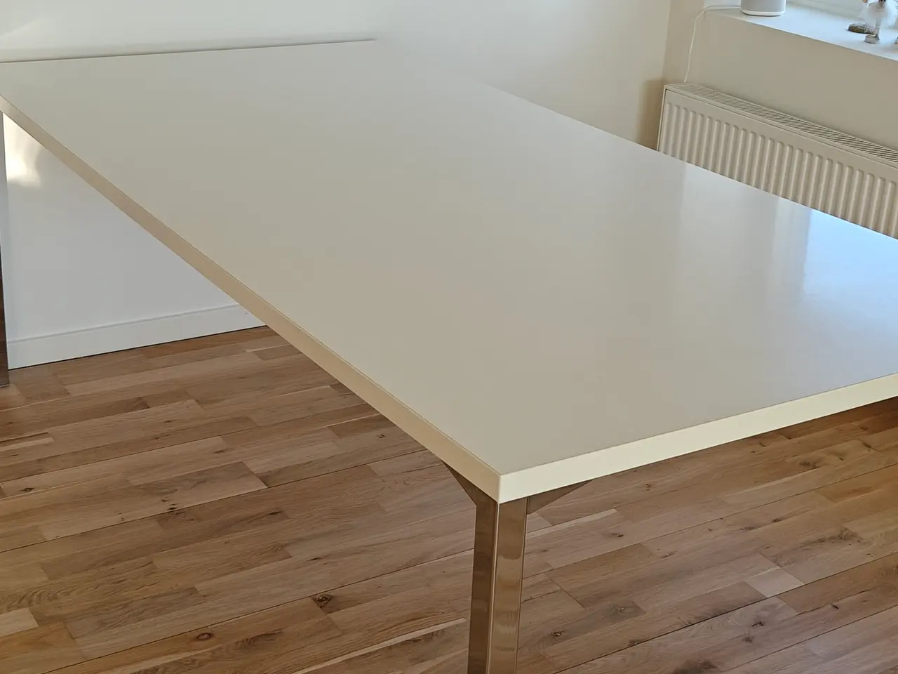 Billede 2 - Solidt spisebord