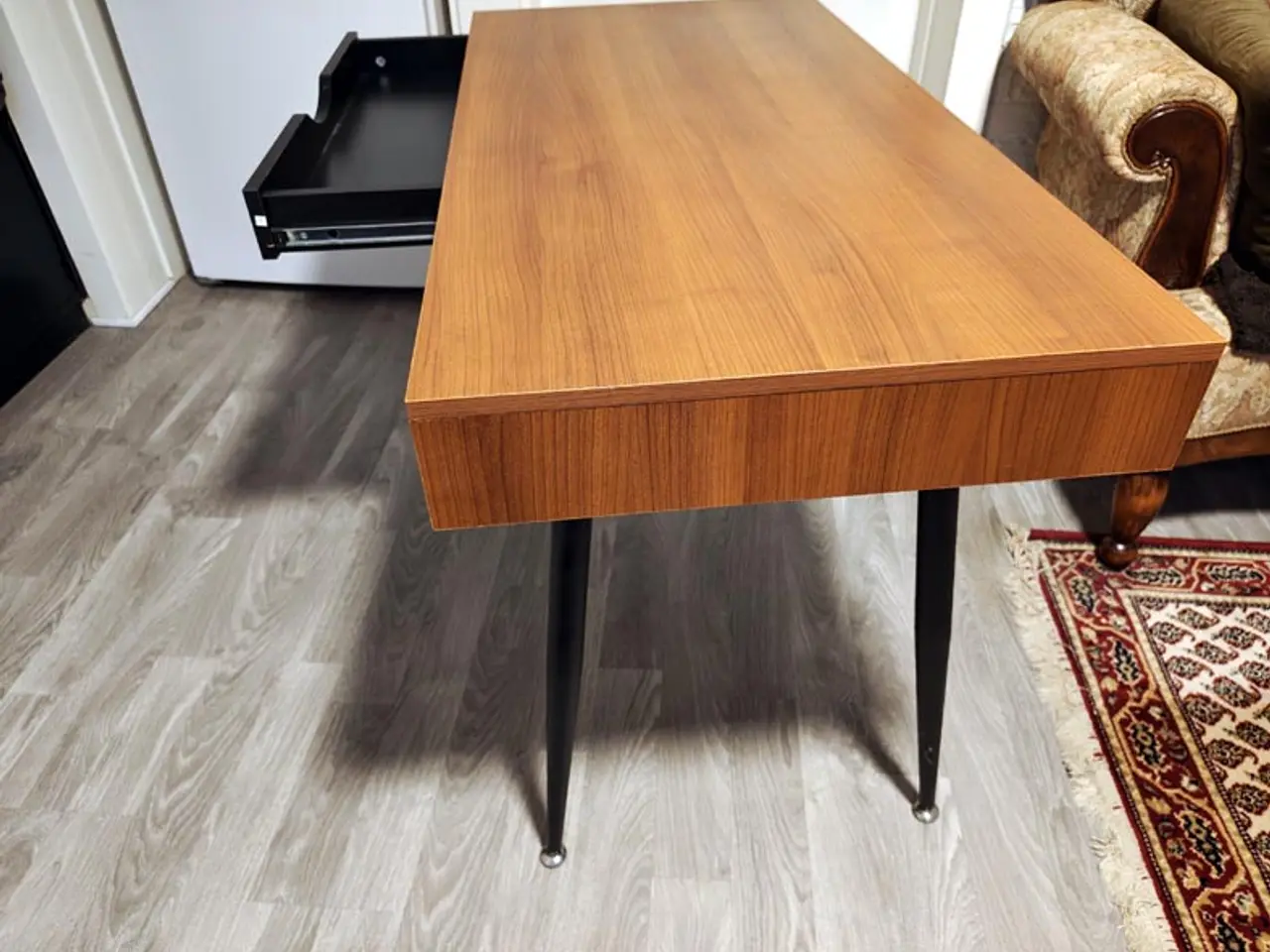 Billede 5 - Skrivebord med skuffe