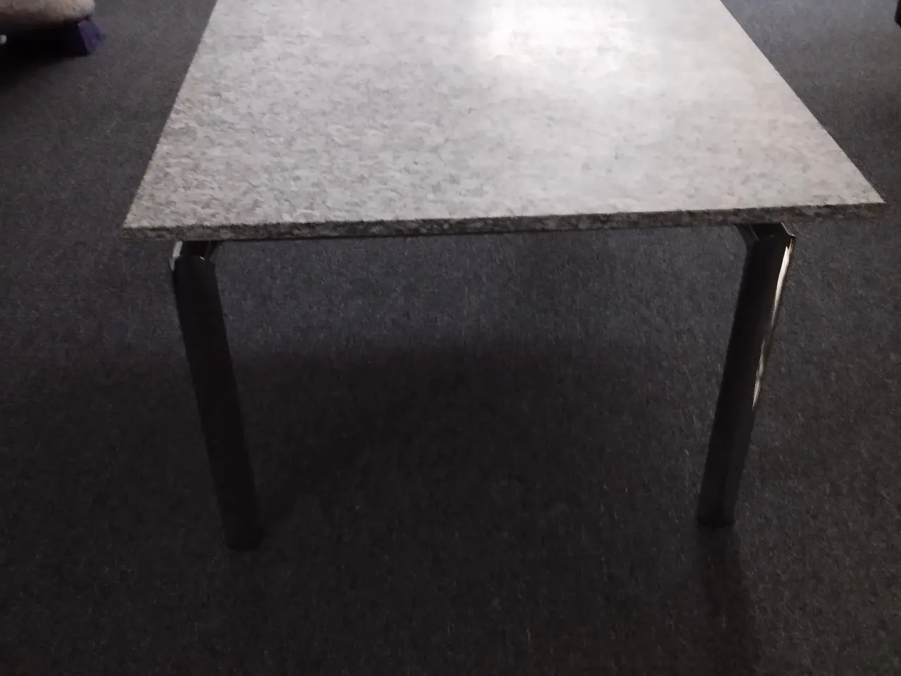 Billede 5 - Sort lædersofa og marmor sofabord