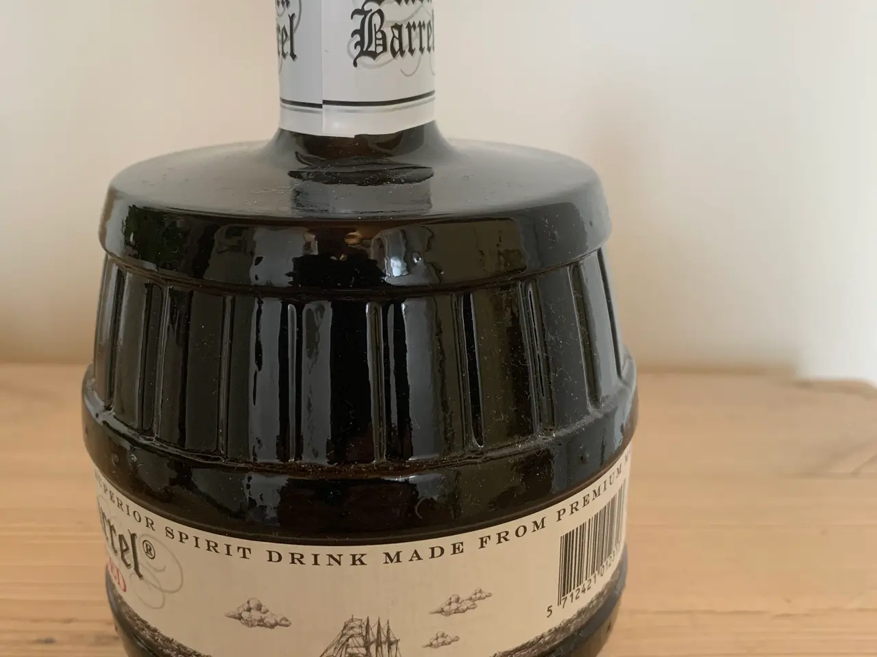 Billede 4 - Black Barrel Navy Spiced rom 70 cl 40%