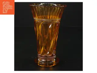 Rav-farvet vase fra Fyens Glasværk (str. 14x9 cm)