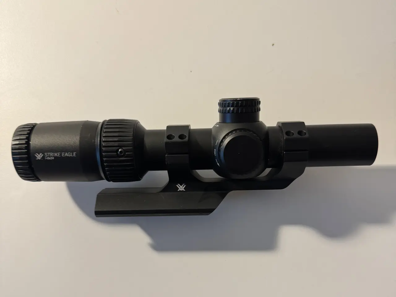 Billede 1 - Vortex Strike eagle 1-8 + Vortex Cantilever mount