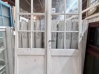 Klassisk terrassedør m. stort glasparti