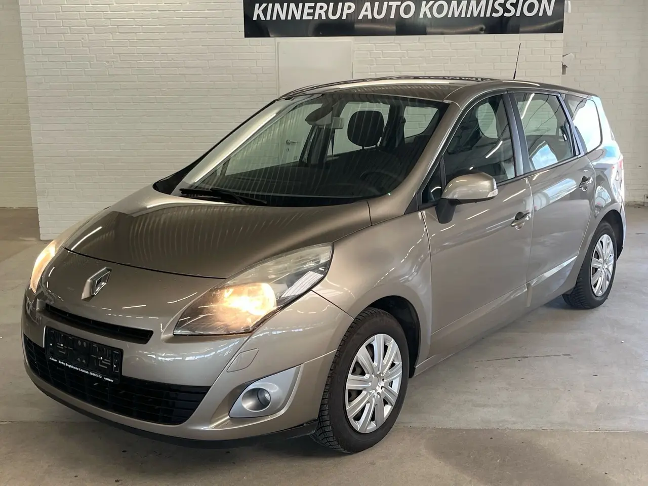Billede 1 - Renault Grand Scénic 7 pers. 1,6 16V Authentique 110HK 6g