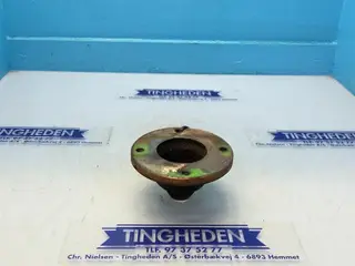 John Deere S690 Hub HXE18218