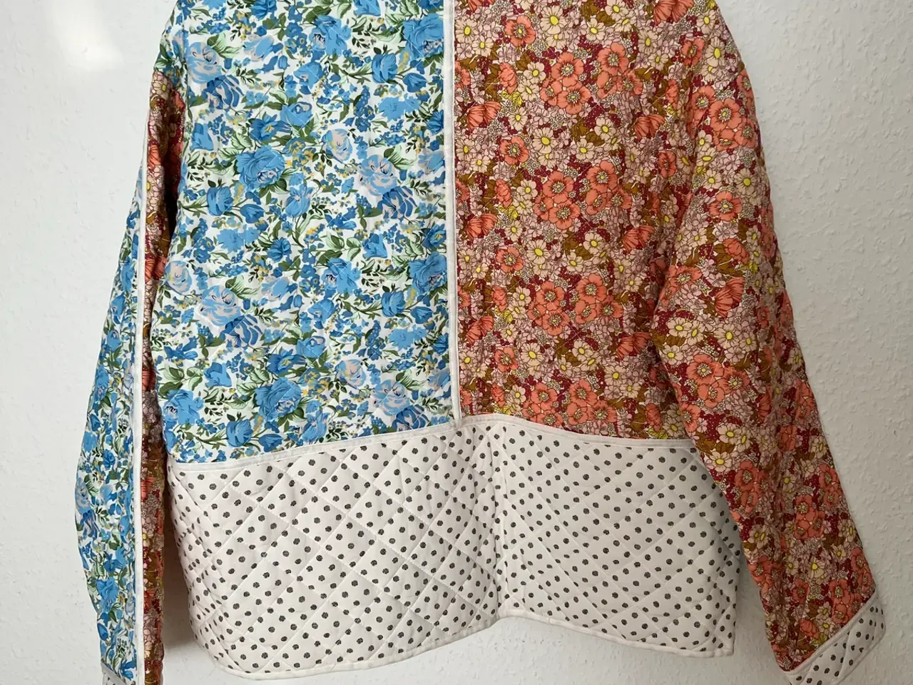 Billede 2 - Fin quiltet patchwork-jakke