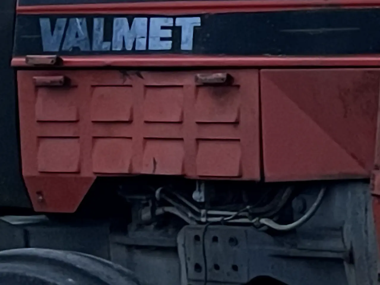 Billede 1 - Valmet 705 sideskærm søges.