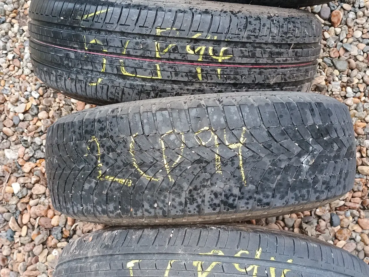 Billede 2 - Ny model Yaris med 5x100 stålfælge med sensor