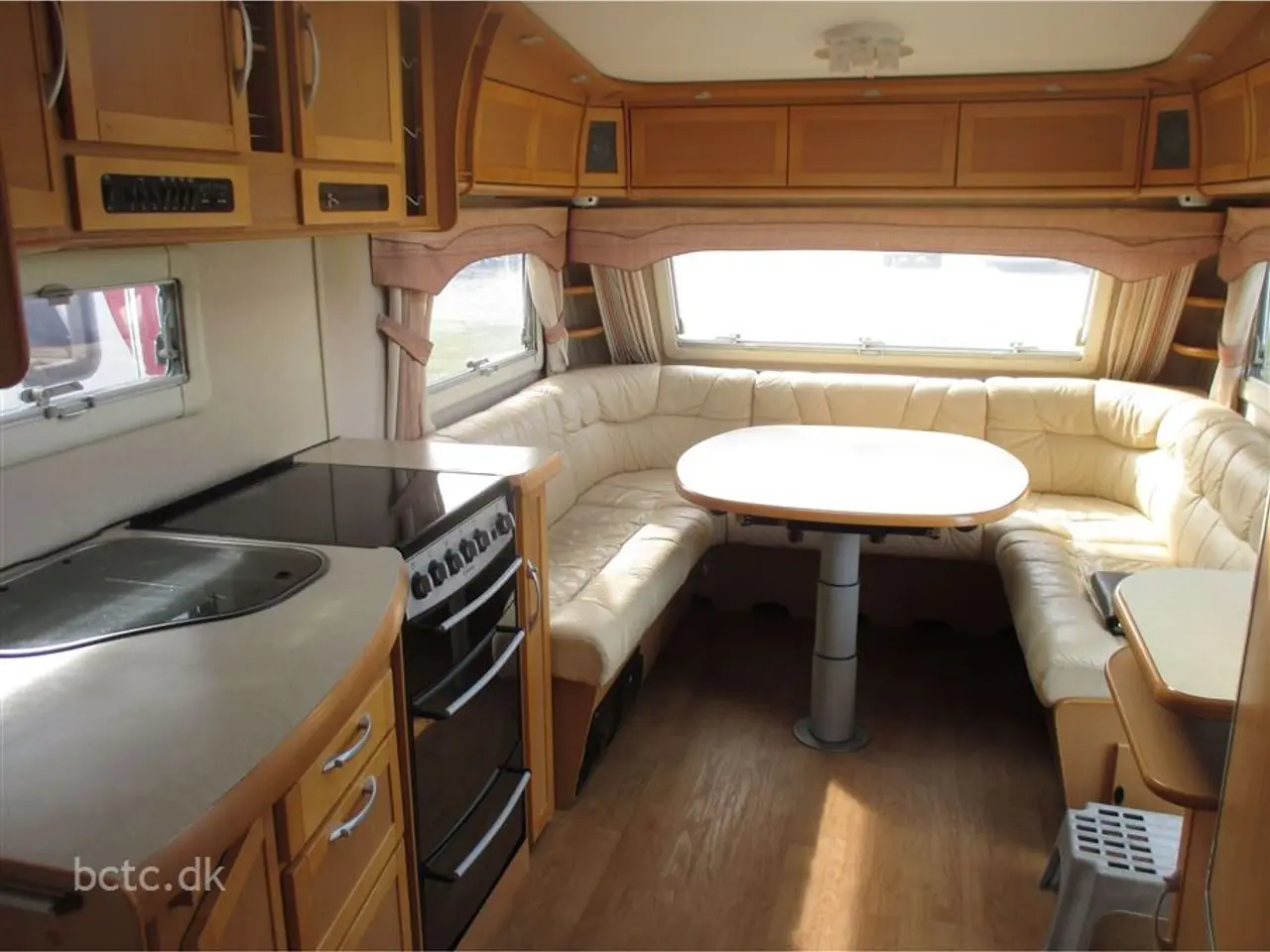 Billede 8 - 2008 - Kabe Royal 720 TDL U KS