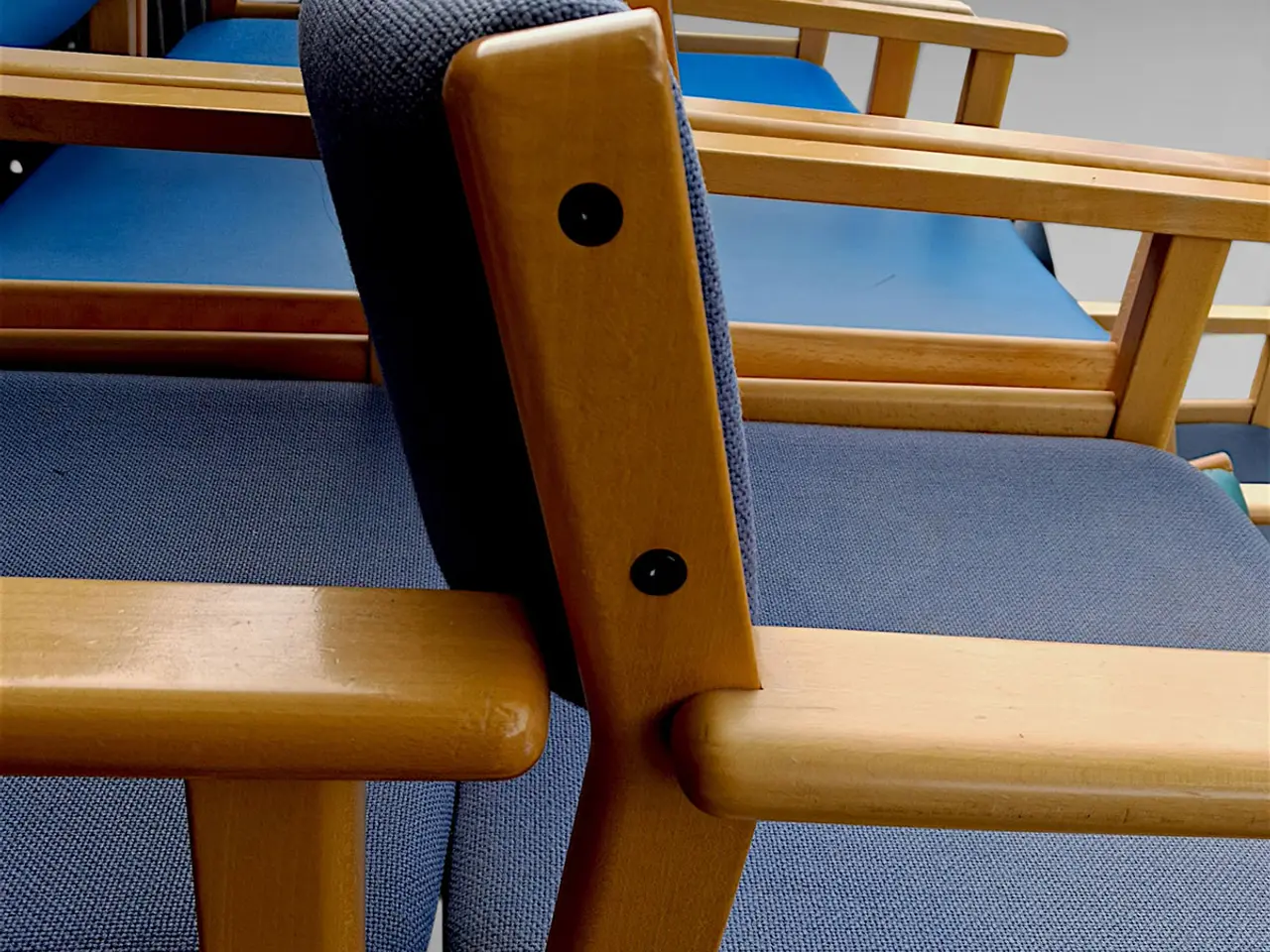 Billede 5 - 8 Flemming Hvidt-armstole i massiv bøg – projekt