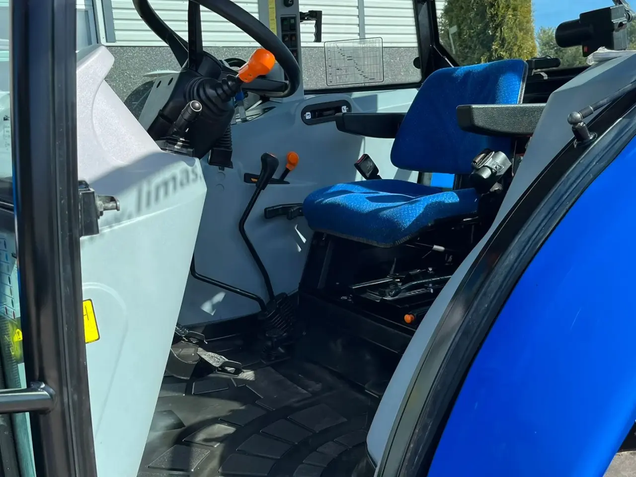 Billede 5 - New Holland TD5.75 Med frontlæsser med parallelføring, 3die funktion, euro-skifte
