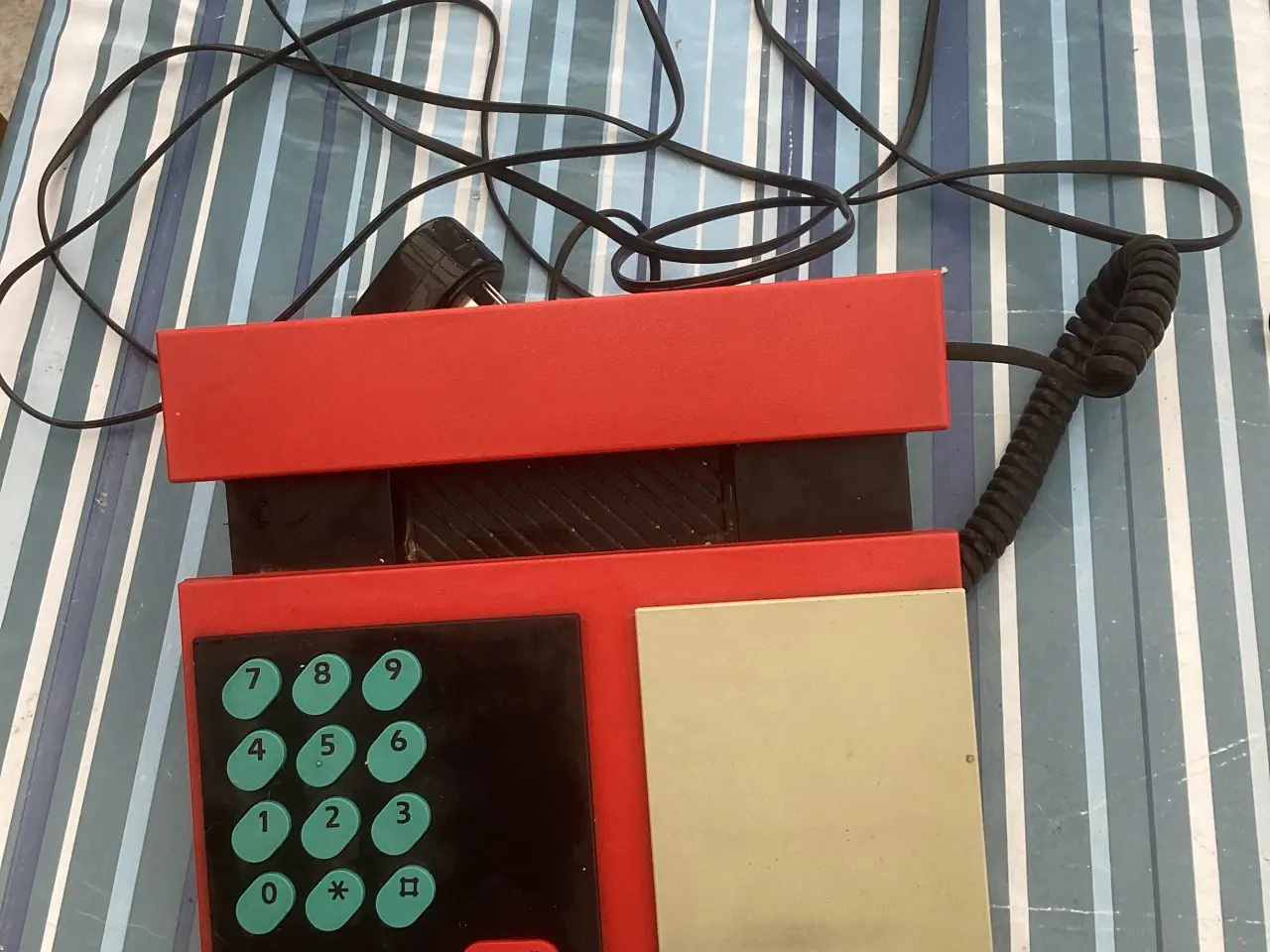 Billede 1 - B & O Beocom  500 bord telefon fra 1986 farve rød 