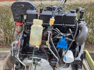 Mercruiser OMC Volvo 3.0 motor
