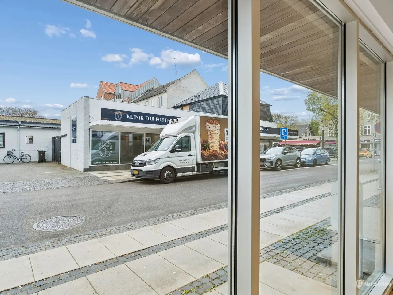 Billede 11 - Charmerende og lyst butikslokale med stor synlig facade