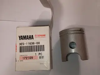 Yamaha PISTON (2ND O/S)
