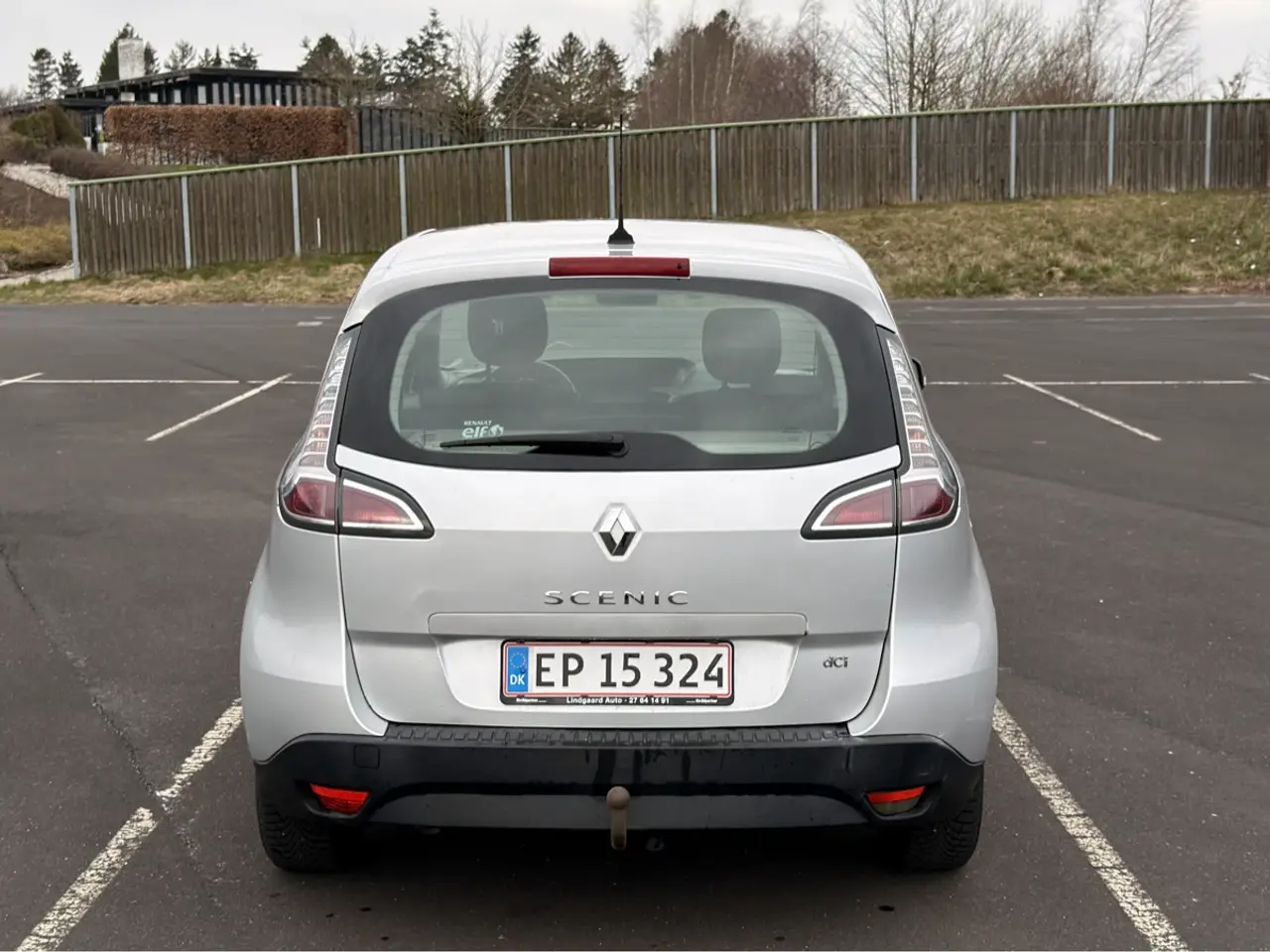 Billede 6 - Praktisk familiebil med automatgear