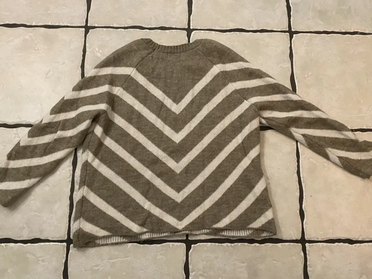 Billede 2 - Fin og varm bluse