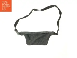 Sort bæltetaske (str. 30x12 cm)