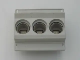 Sikringsholder D02 3p 63A for DIN skinne.