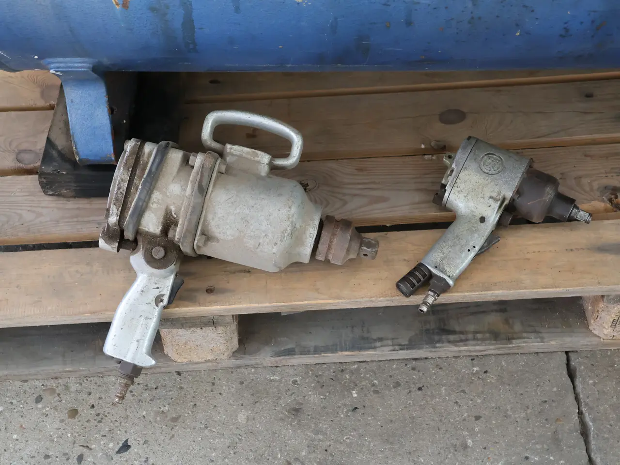 Billede 6 -  Stenhøj kompressor, 2 cylinder, 300L tank