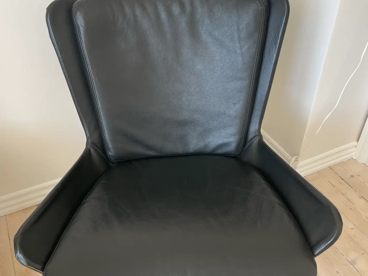 Billede 3 - Lounge Chair - Sort Læder / Drejefod
