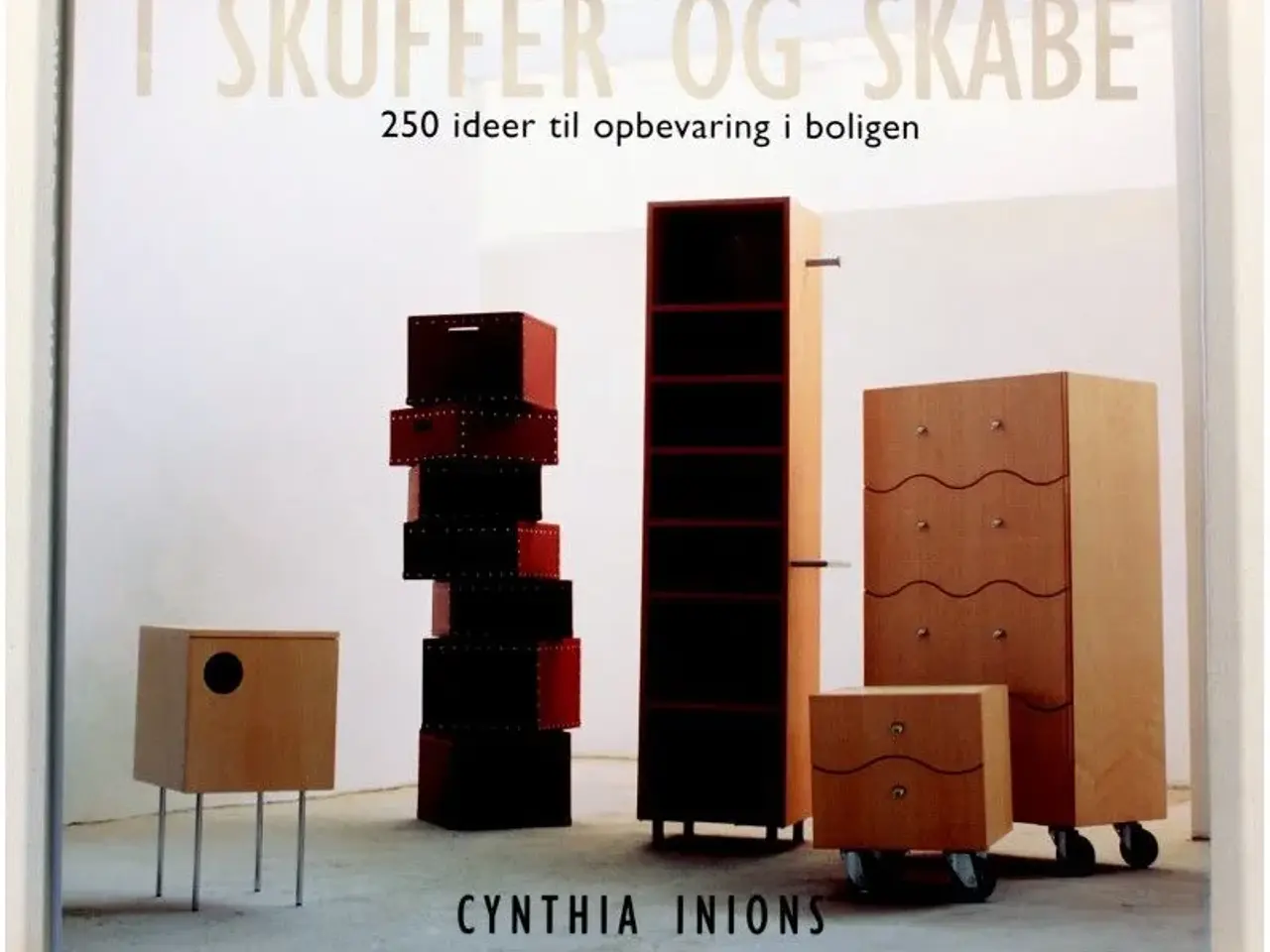 Billede 1 - I skuffer og skabe