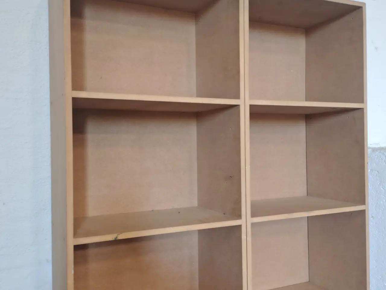 Billede 2 - 2 reoler i MDF