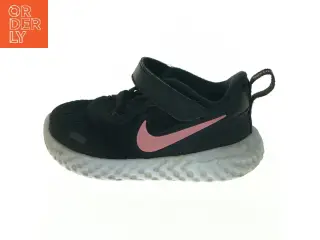 Sorte sneakers med velcro til børn fra Nike (str. 21)