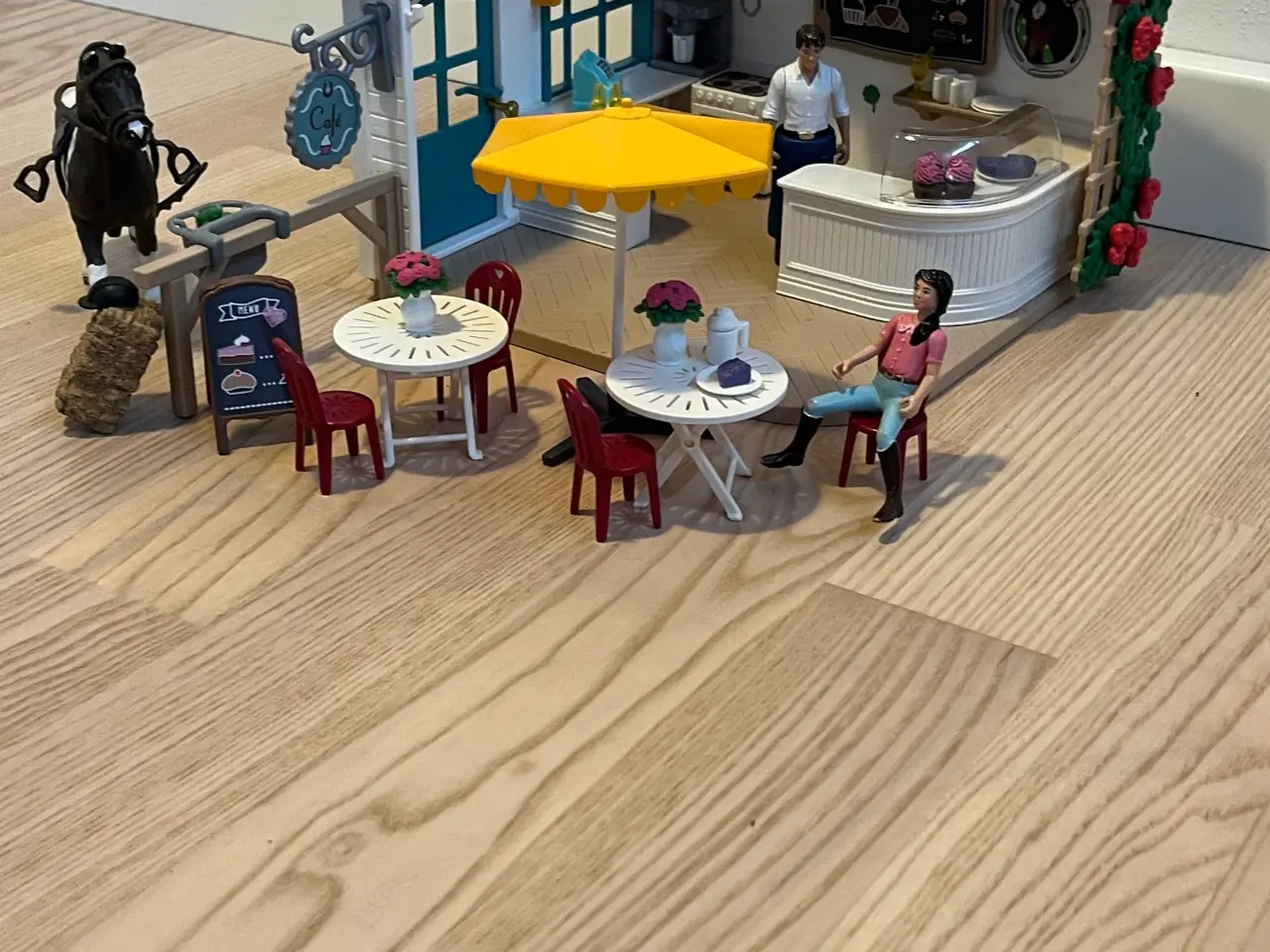 Billede 1 - Schleich ryttercafe