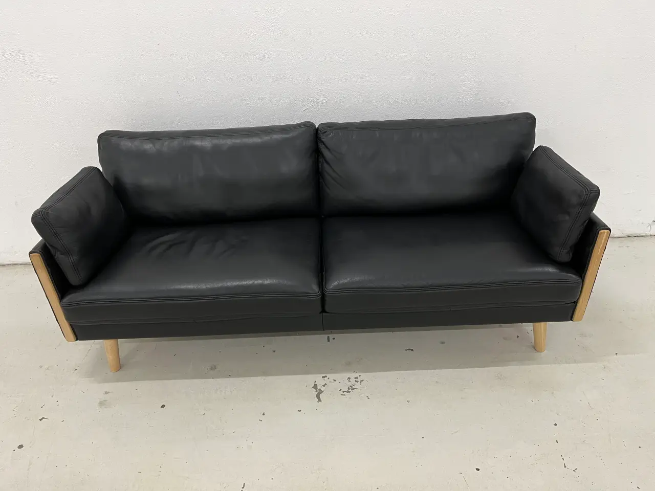 Billede 2 - Horisont BD 3 Pers.Sofa i sort semianilin læder.