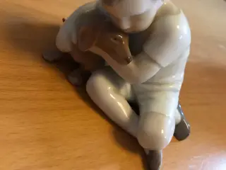 Dreng med hund (Bing og Grøndahl) 1951