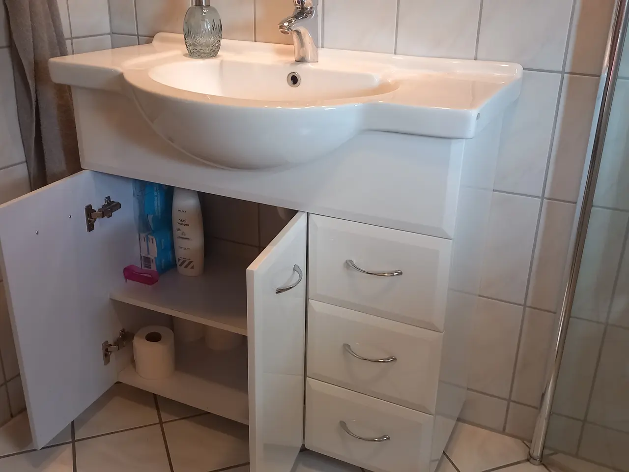 Billede 1 - Badmøbel med vask