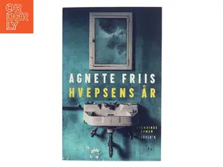 Hvepsens år : spændingsroman af Agnete Friis (Bog)