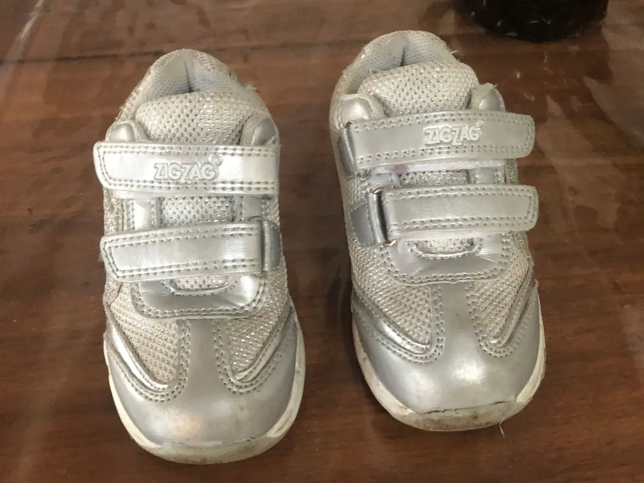 Billede 1 - Sneakers med lys str 24