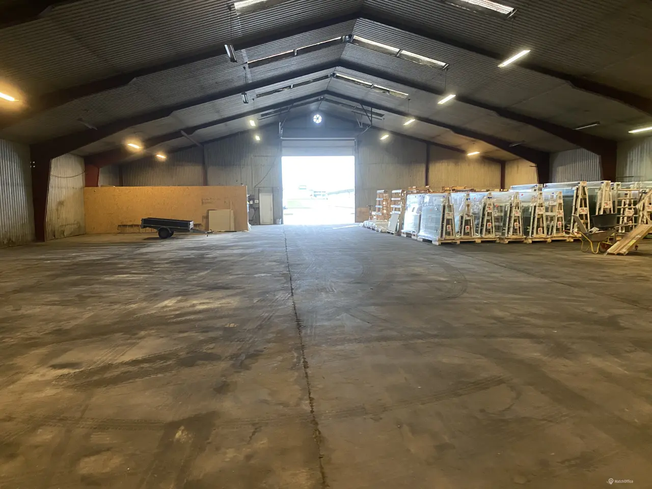 Billede 1 - 1000 m2 stor lagerhal er 225 m2 ledig
