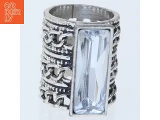 Dekorativ ring med sten (str. 48 mm)