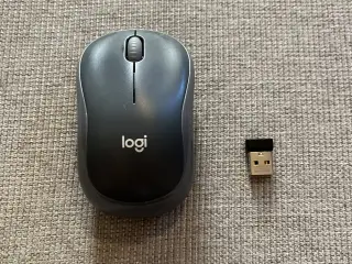 Logitech M185 trådløs mus med USB-modtager