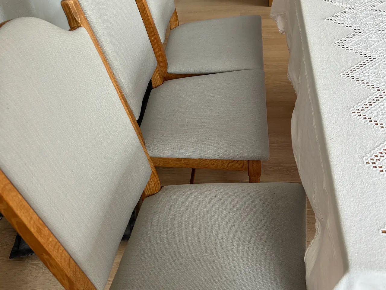 Billede 11 - komplet spisestue i syret eg