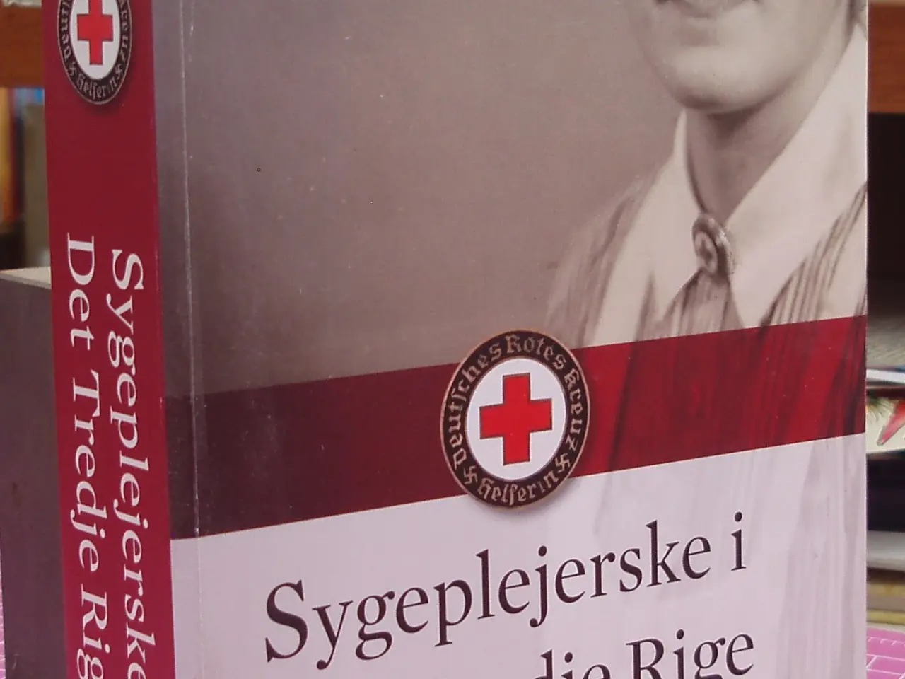 Billede 1 - Sygeplejerske i Det Tredje Rige