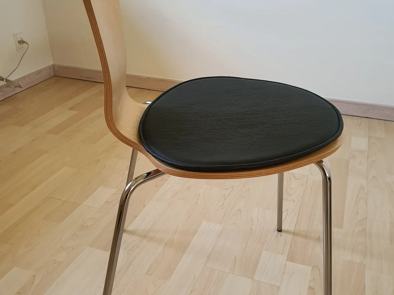 Billede 2 - 10 stk. Myggen - Arne Jacobsen - Munkegaardsstolen