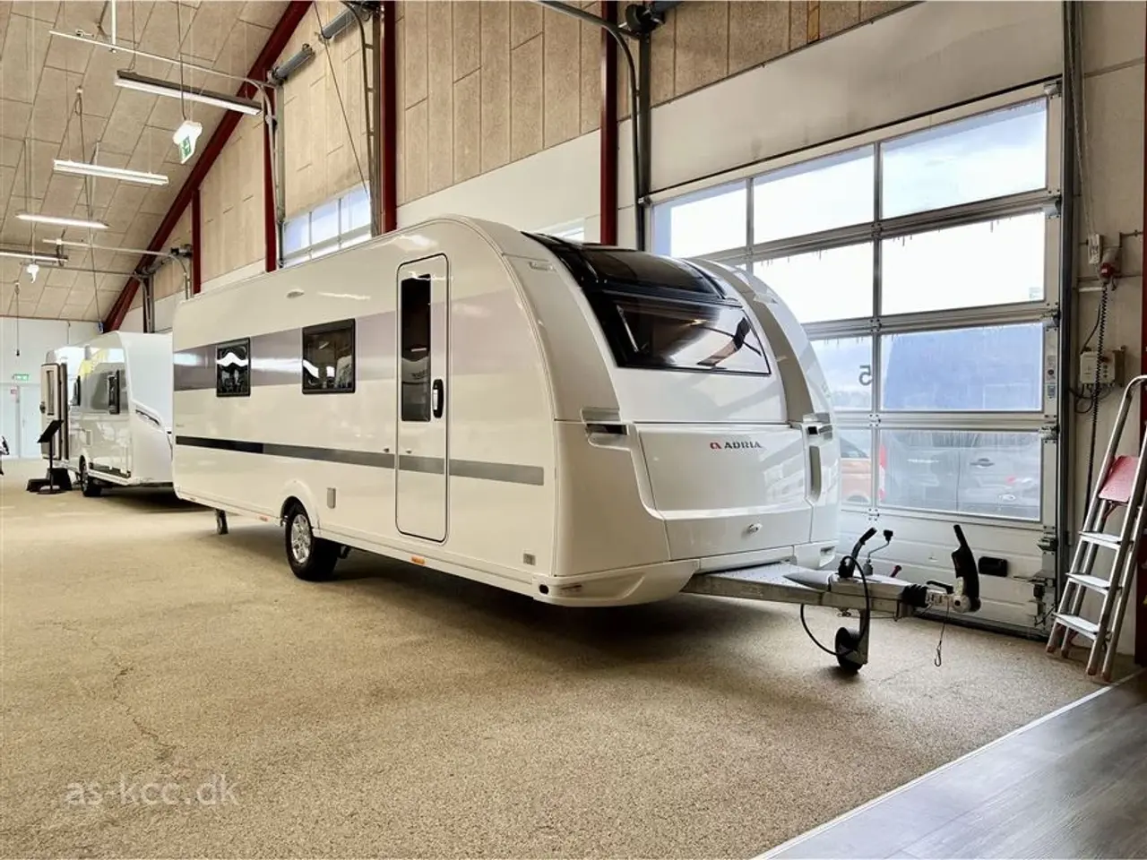 Billede 1 - 2021 - Adria Alpina 663 HT Alde Centralvarme Adria Alpina 663 HT årg. 2021. 4 sovepladser, 6 siddepladser