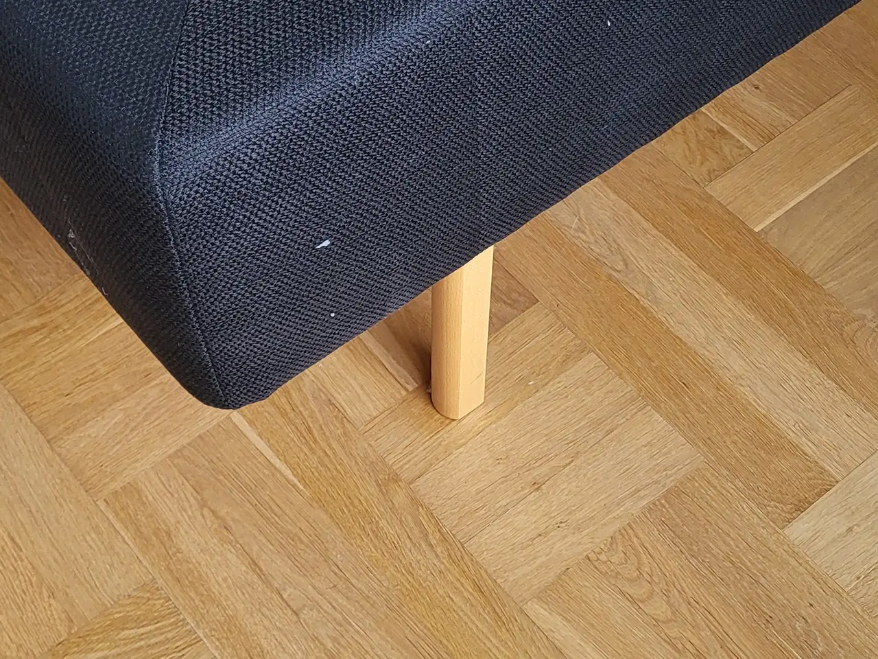 Billede 2 - Enkelt boksmadras med ben
