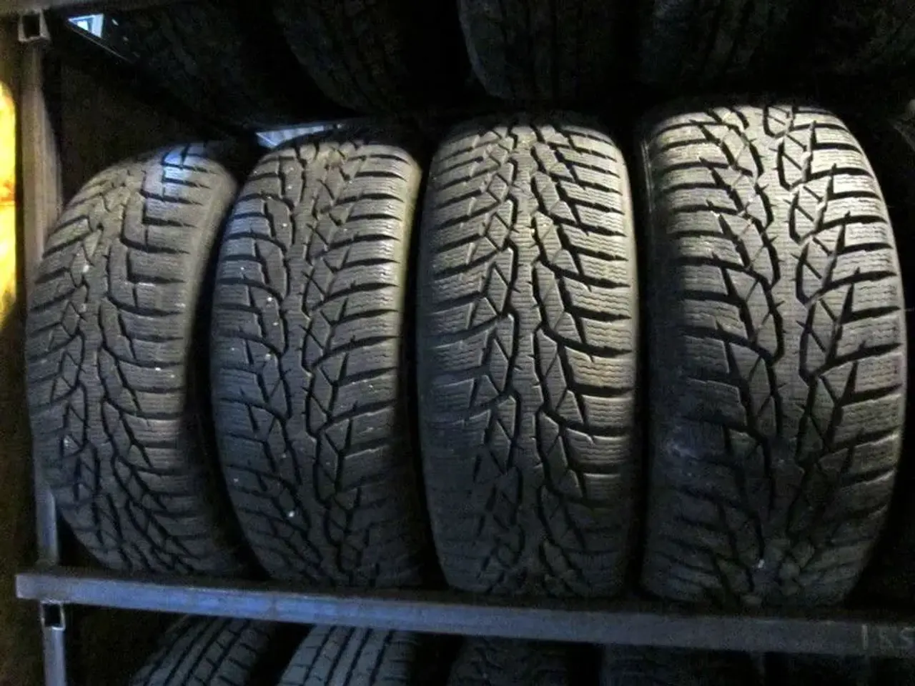 Billede 5 - 14"15"16"17 vinterdæk 30 sæt med masser af mønster