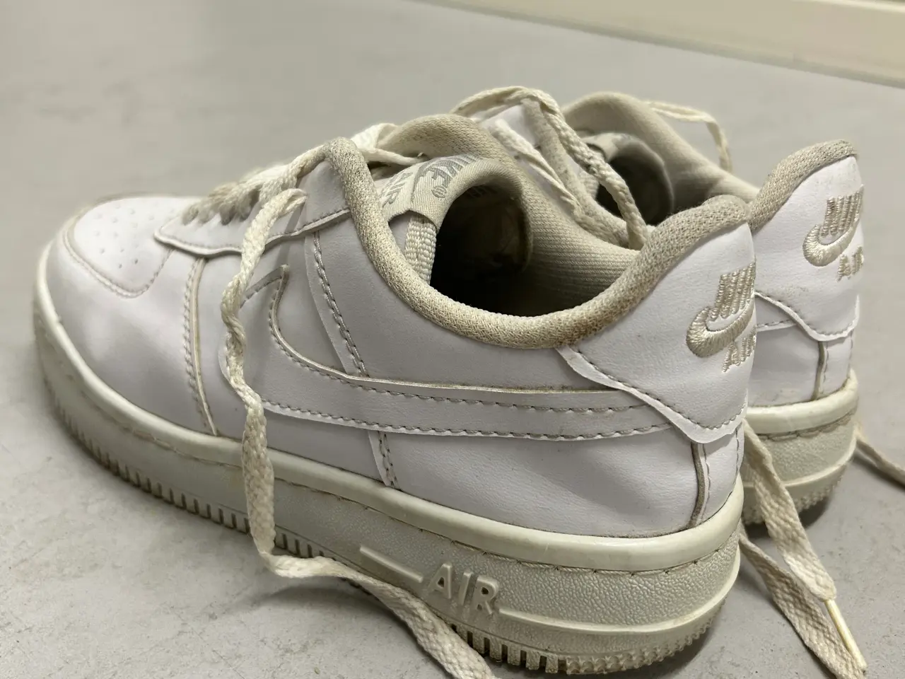 Billede 2 - Et par super lækre Nike Air Force 1 i størrelse 38